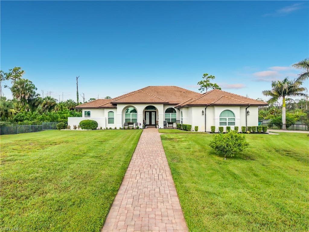 90 22nd AVE NW NAPLES, FL 34120