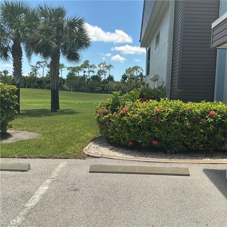 5730 Trailwinds DR 411 FORT MYERS, FL 33907
