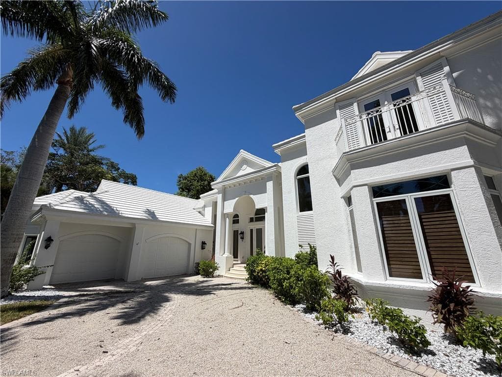 2402 Wulfert RD SANIBEL, FL 33957
