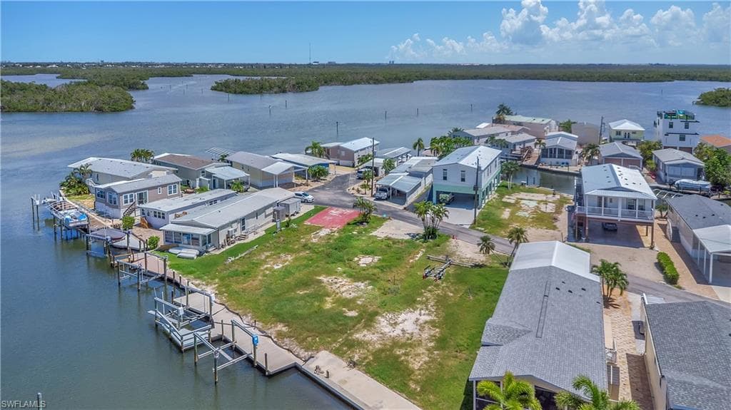 65 Nancy LN FORT MYERS BEACH, FL 33931