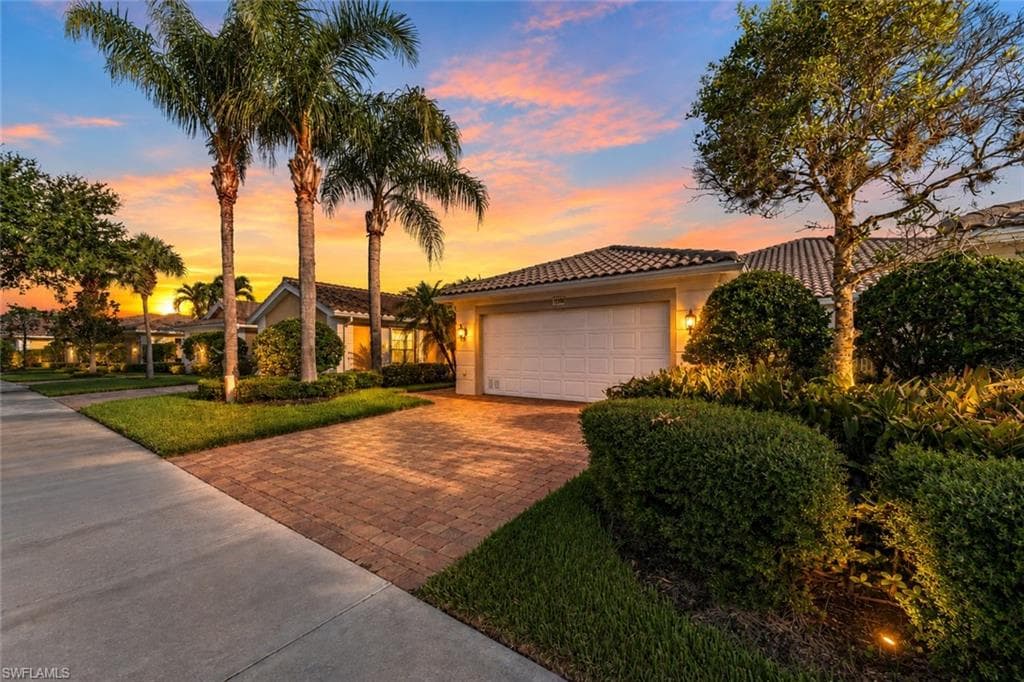 15500 Orlanda DR BONITA SPRINGS, FL 34135