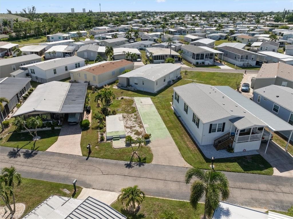 280 Yorkshire AVE FORT MYERS, FL 33908