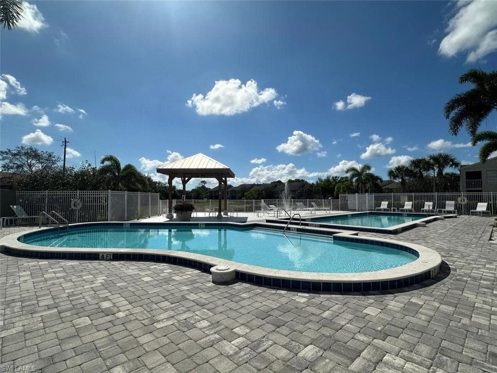 142 Santa Clara DR 16 NAPLES, FL 34104