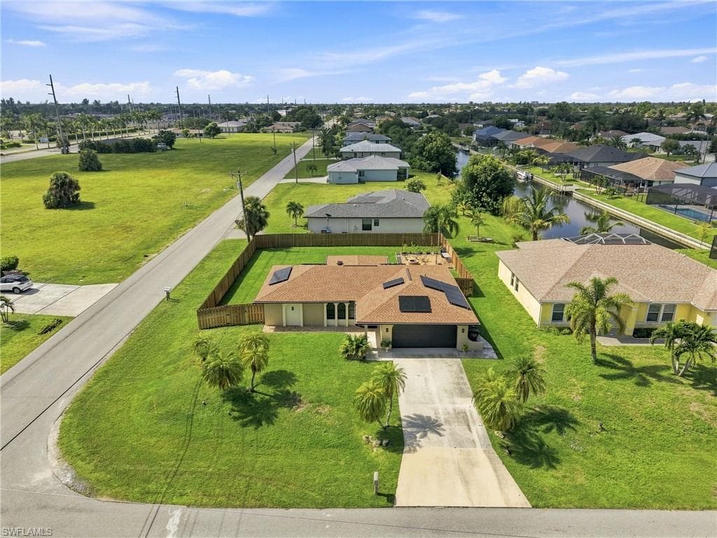 22 SW 13th TER CAPE CORAL, FL 33991