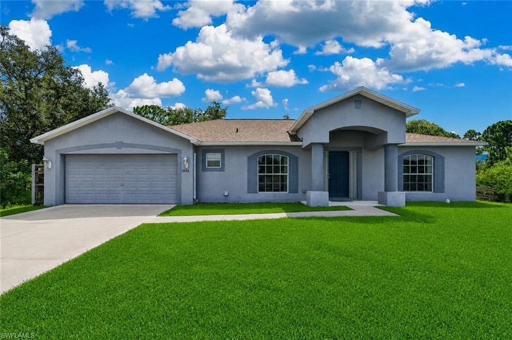 1606 Lee AVE LEHIGH ACRES, FL 33972