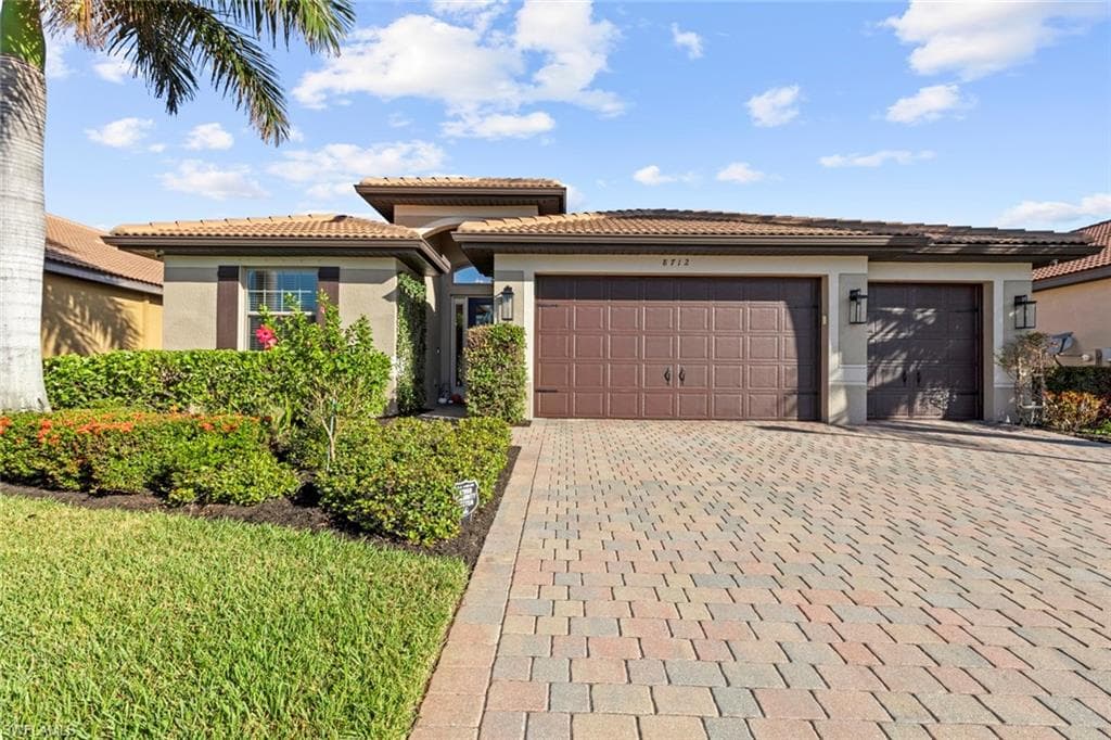 8712 Westwood Oaks PL FORT MYERS, FL 33908