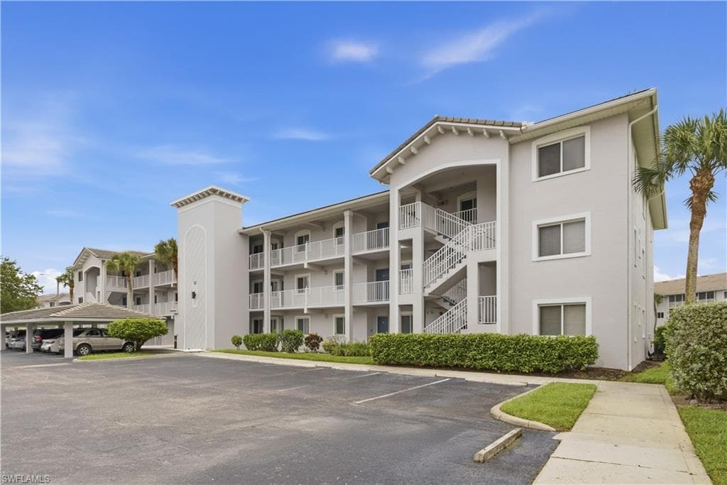 7822 Great Heron WAY 106 NAPLES, FL 34104