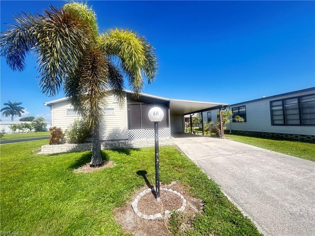 611 Sunset LN NORTH FORT MYERS, FL 33903
