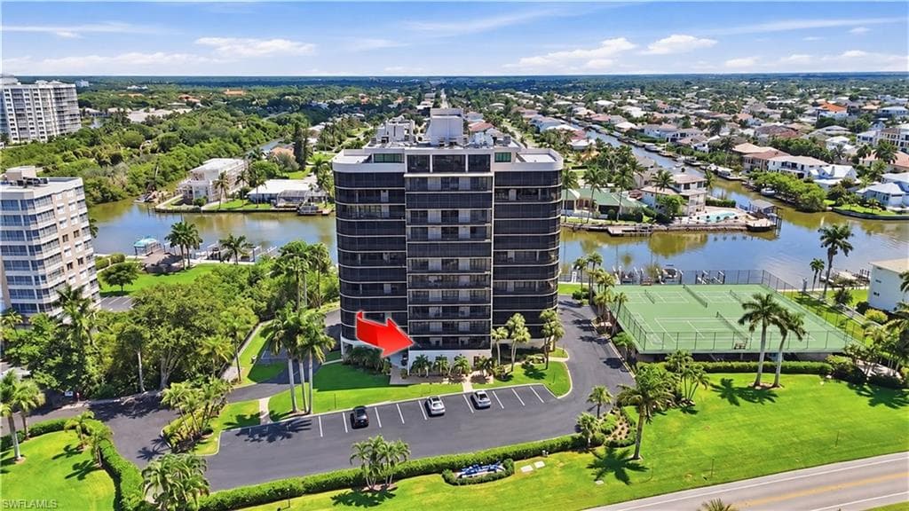 11030 Gulf Shore DR 104 NAPLES, FL 34108