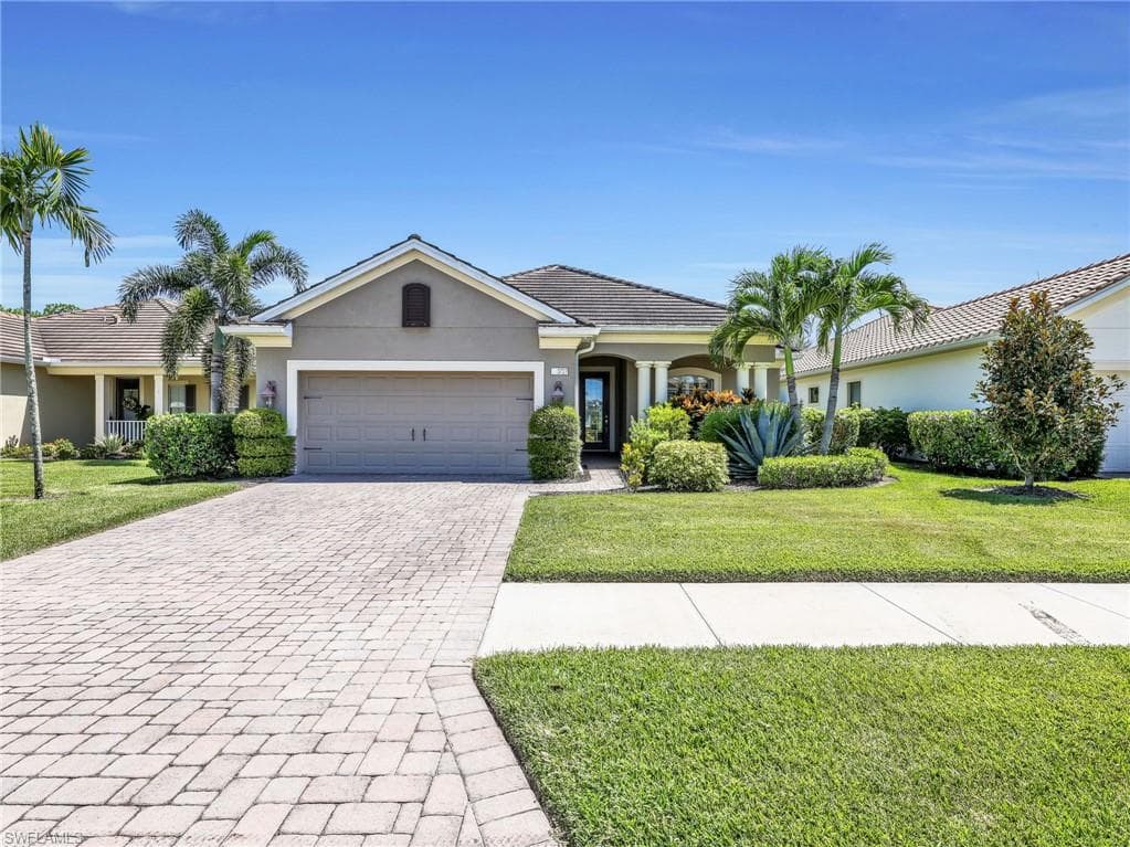 3727 Canopy CIR NAPLES, FL 34120
