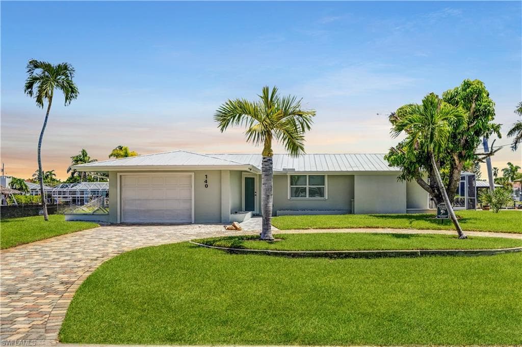 140 Egret ST FORT MYERS BEACH, FL 33931