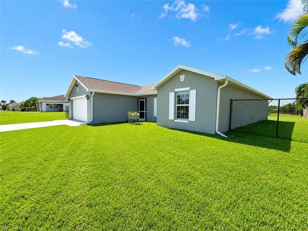 1812 SW 32nd ST CAPE CORAL, FL 33914