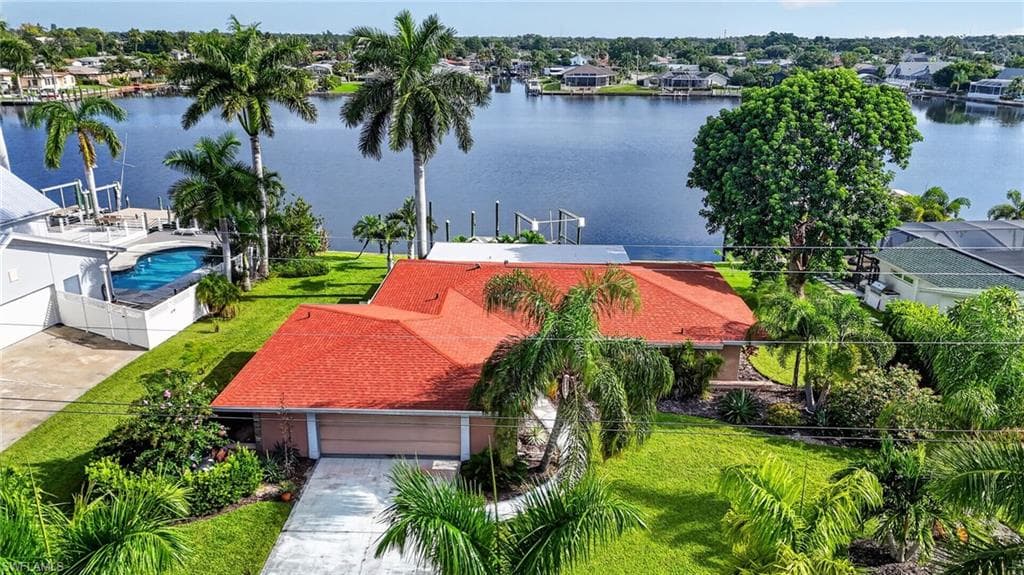 1802 Lakeview BLVD NORTH FORT MYERS, FL 33903