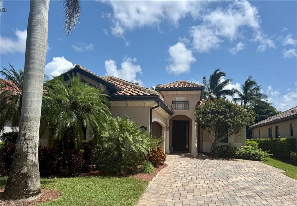 9218 Veneto LN 43 NAPLES, FL 34113