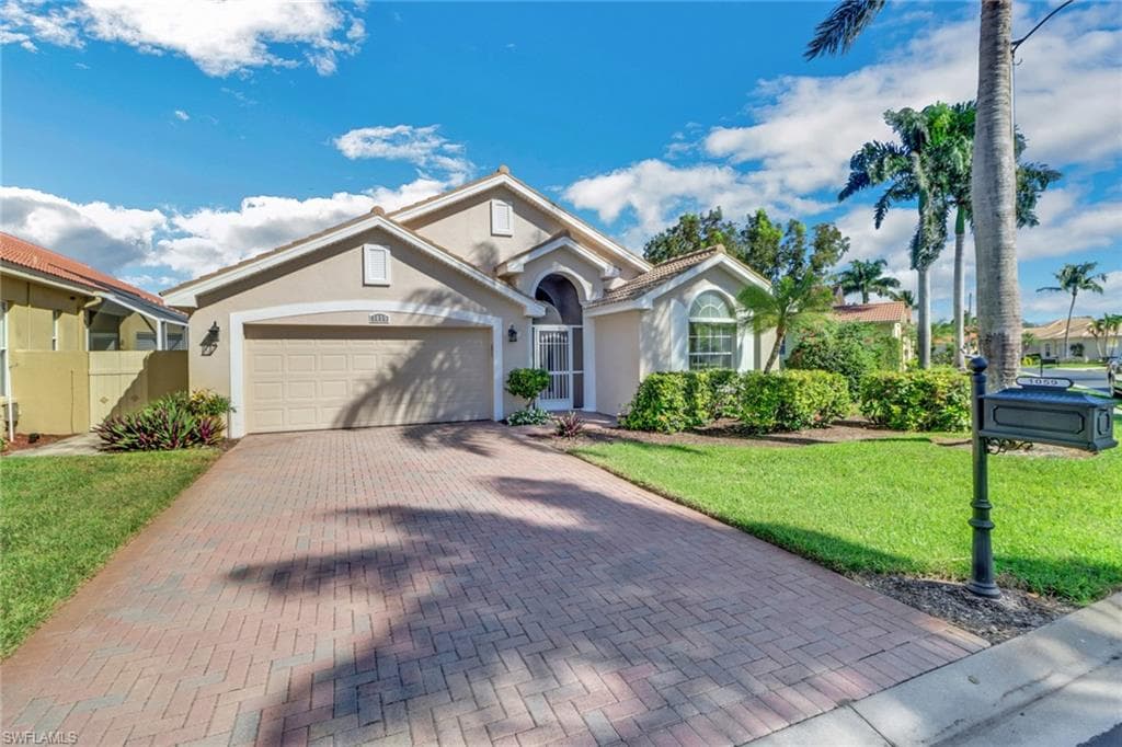 1059 Jardin DR NAPLES, FL 34104