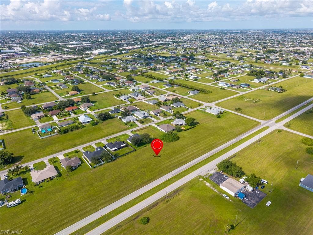 2142 Diplomat PKWY E CAPE CORAL, FL 33909