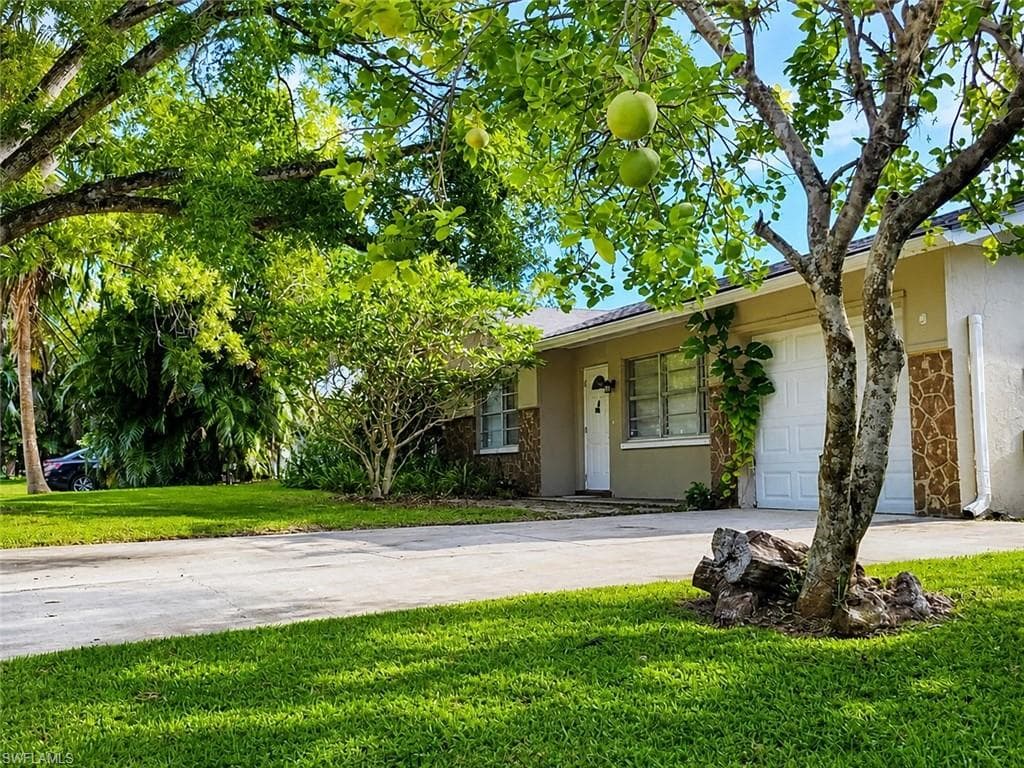 1591 Sunkist WAY FORT MYERS, FL 33905