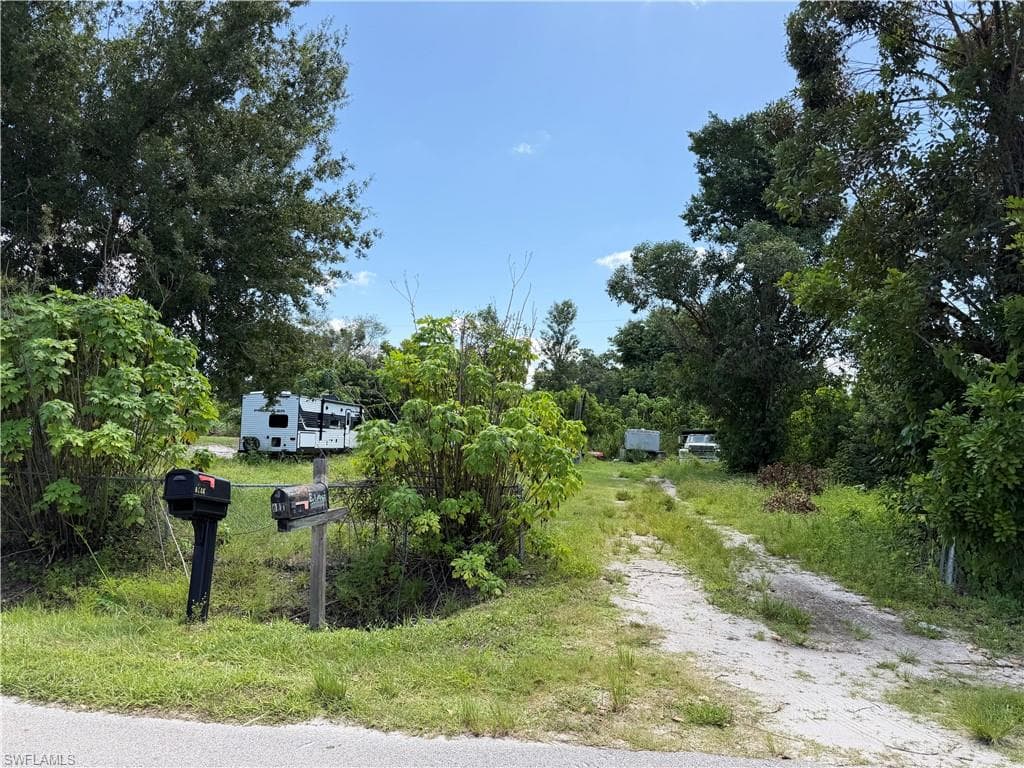 8125 Ebson DR NORTH FORT MYERS, FL 33917
