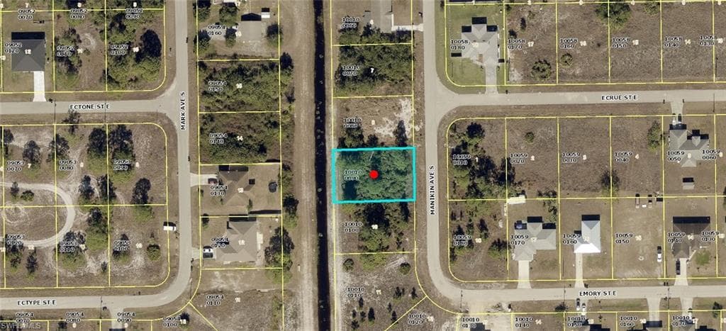 1024 Manikin AVE S LEHIGH ACRES, FL 33974