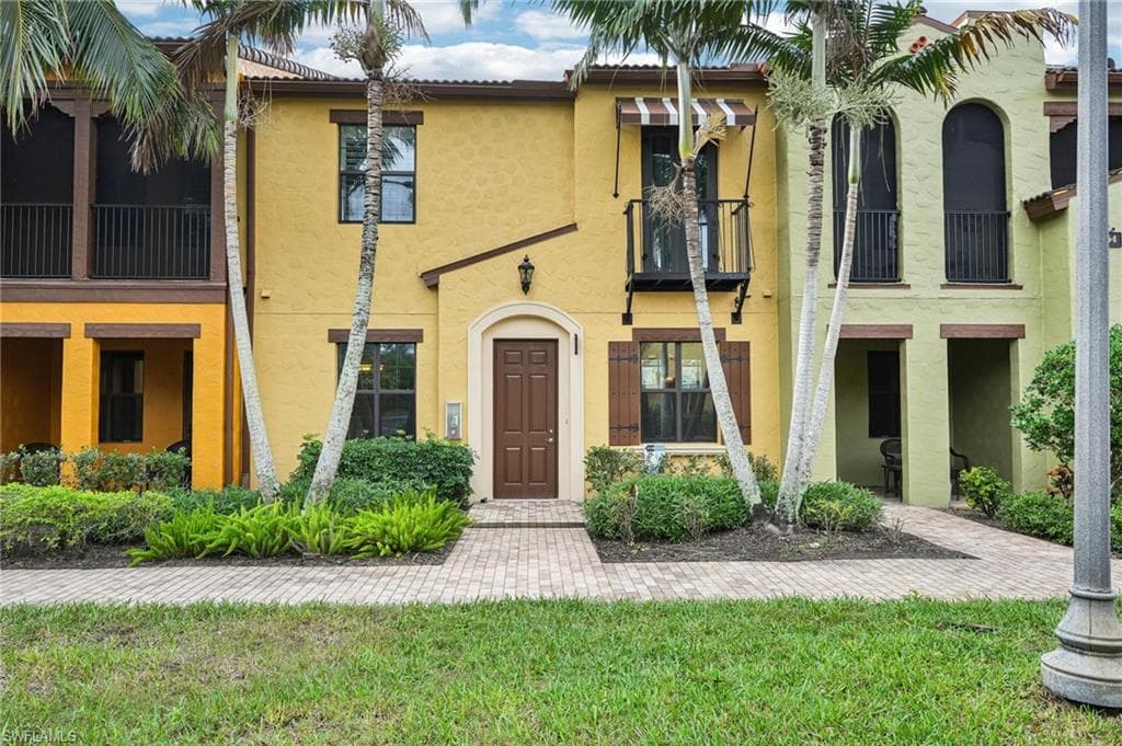 9064 Capistrano ST N 5004 NAPLES, FL 34113