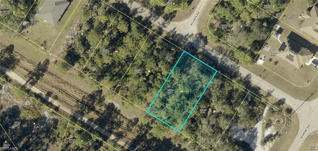 605 Loleta CT LEHIGH ACRES, FL 33972
