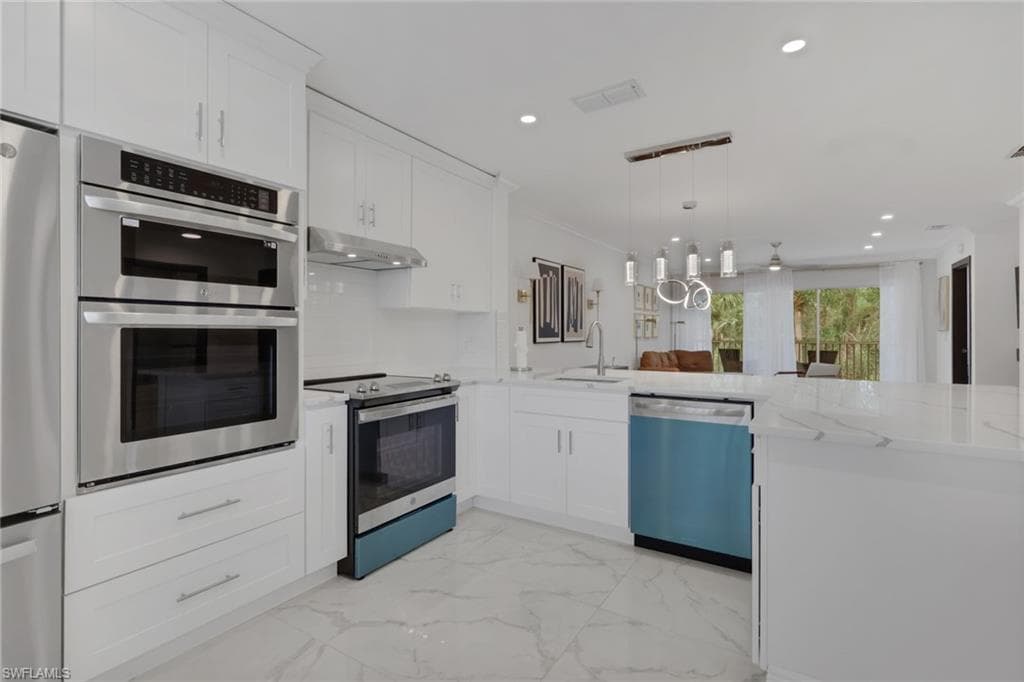 620 Luisa CT 4 NAPLES, FL 34104