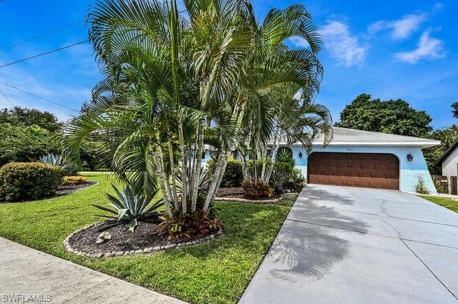 27640 Michigan ST BONITA SPRINGS, FL 34135