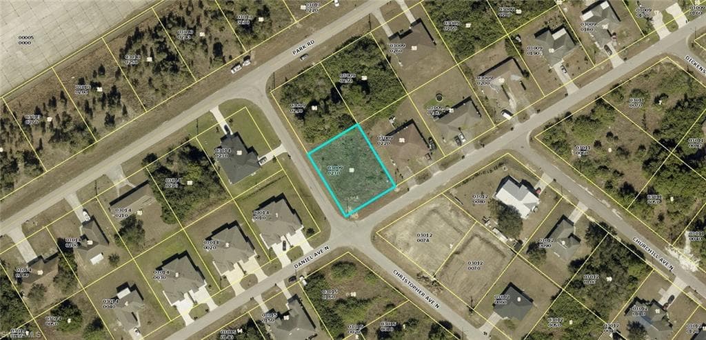 2401/2403 Daniel AVE N LEHIGH ACRES, FL 33971