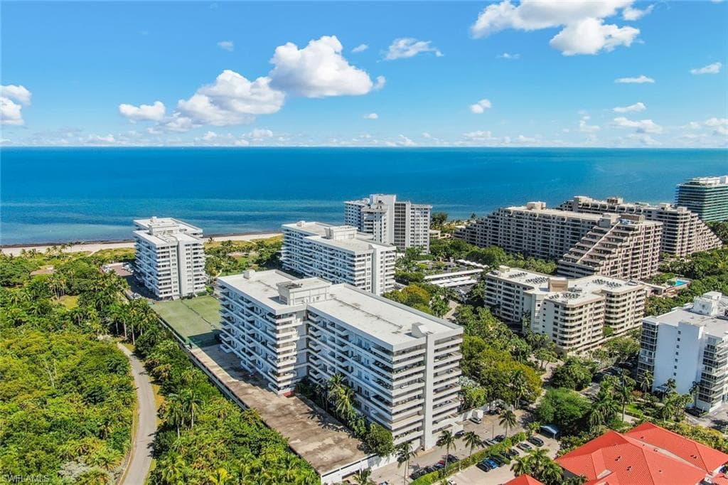 155 Ocean Lane DR 103 KEY BISCAYNE, FL 33149