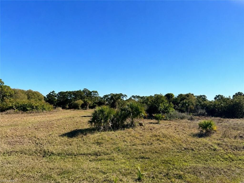 621 Maureen LN LABELLE, FL 33935
