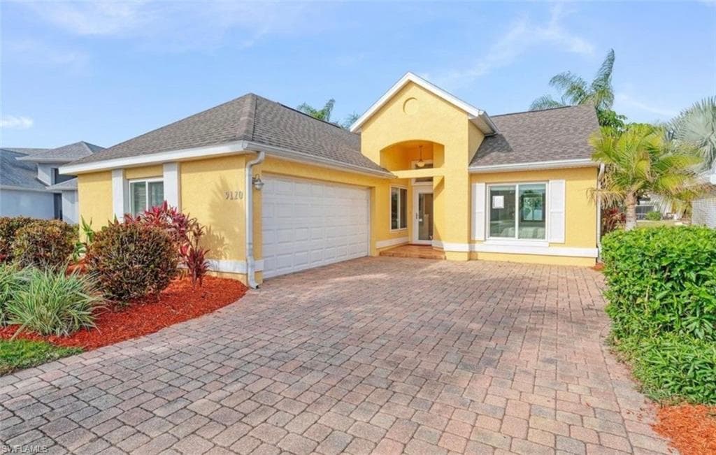 9120 Greenleaf CT FORT MYERS, FL 33919