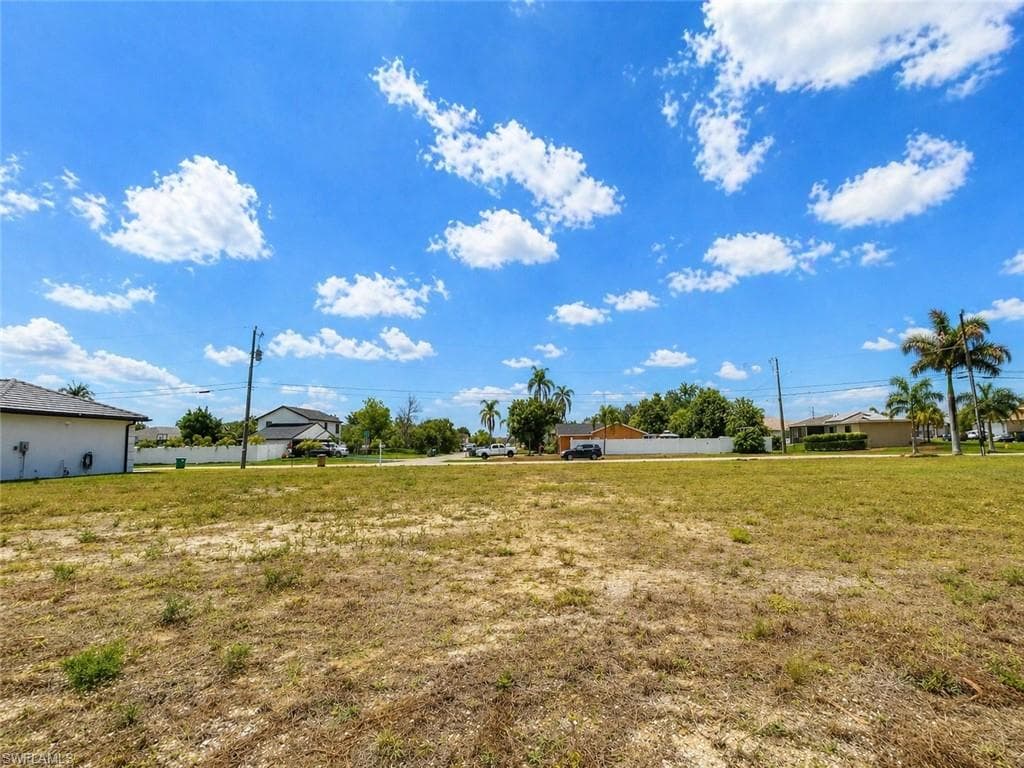 1014 SW 18th ST CAPE CORAL, FL 33991