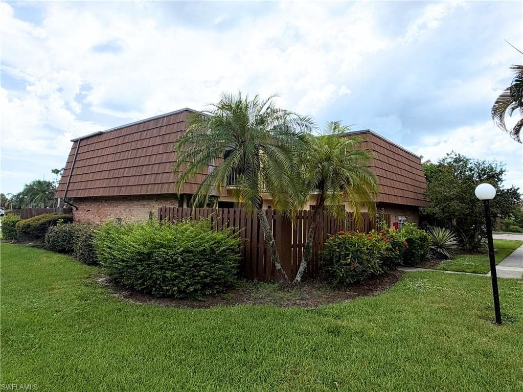 1635 Park Meadows DR 3 FORT MYERS, FL 33907