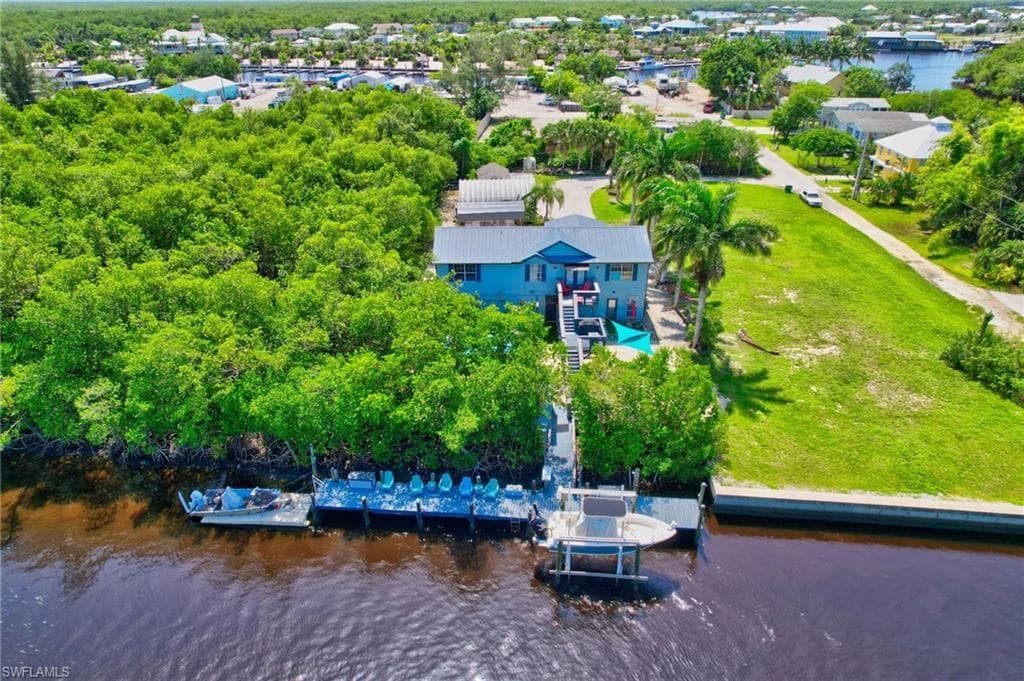 936 Panther Creek LN Unit#3 EVERGLADES CITY, FL 34139