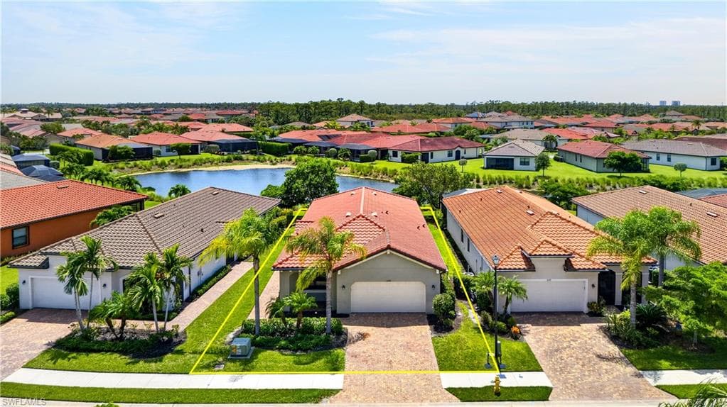 1595 Marton CT NAPLES, FL 34113