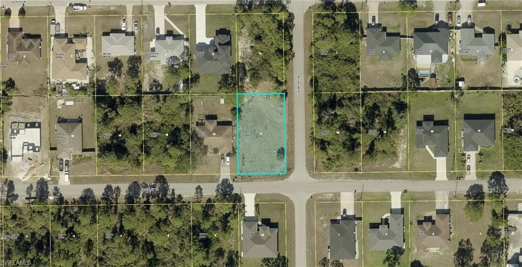 2700 19th ST W LEHIGH ACRES, FL 33971