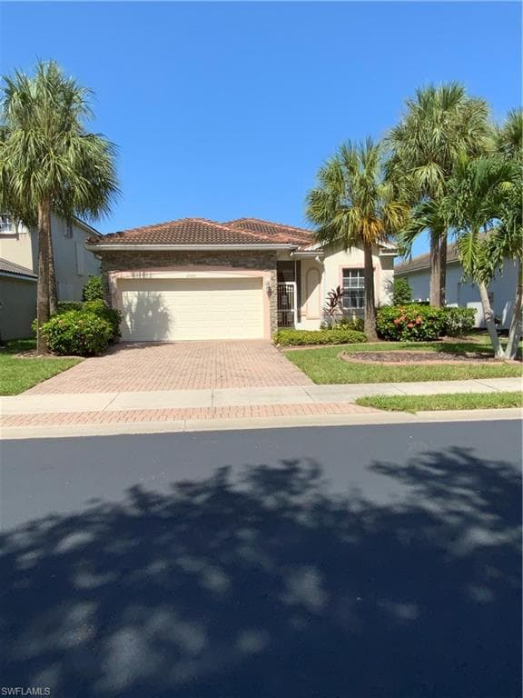 2565 Deerfield Lake CT CAPE CORAL, FL 33909