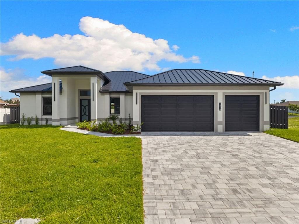 1516 NE 2nd TER CAPE CORAL, FL 33909