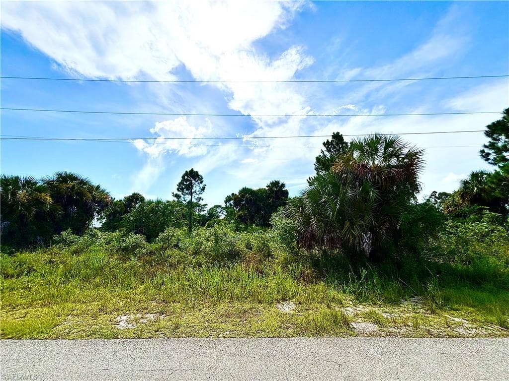 512 Herrin AVE LEHIGH ACRES, FL 33974
