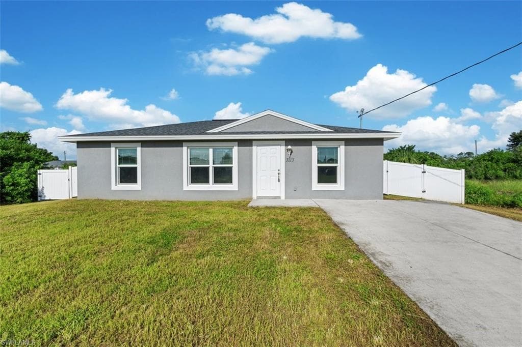 3113 Pebble LN LABELLE, FL 33935
