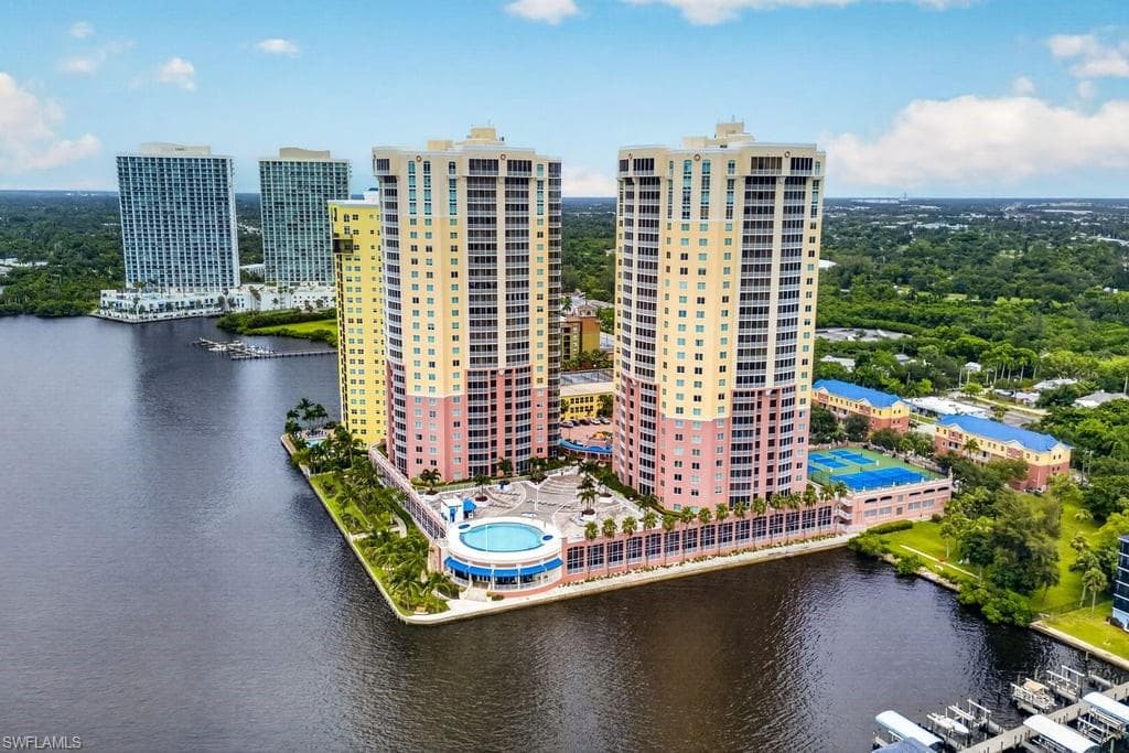 2743 1st ST 2503 FORT MYERS, FL 33916