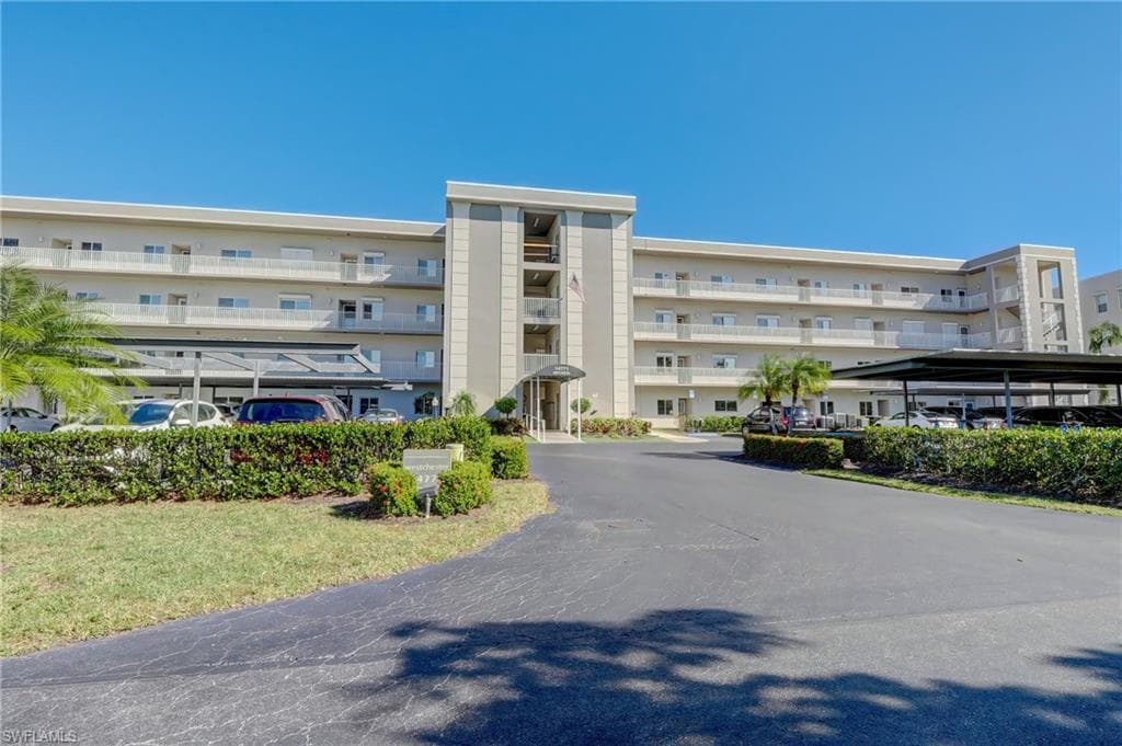 14771 Hole In 1 CIR 106 FORT MYERS, FL 33919