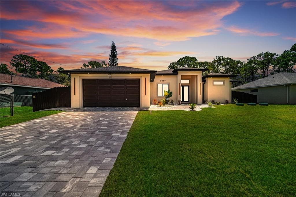 2012 Robert AVE ALVA, FL 33920