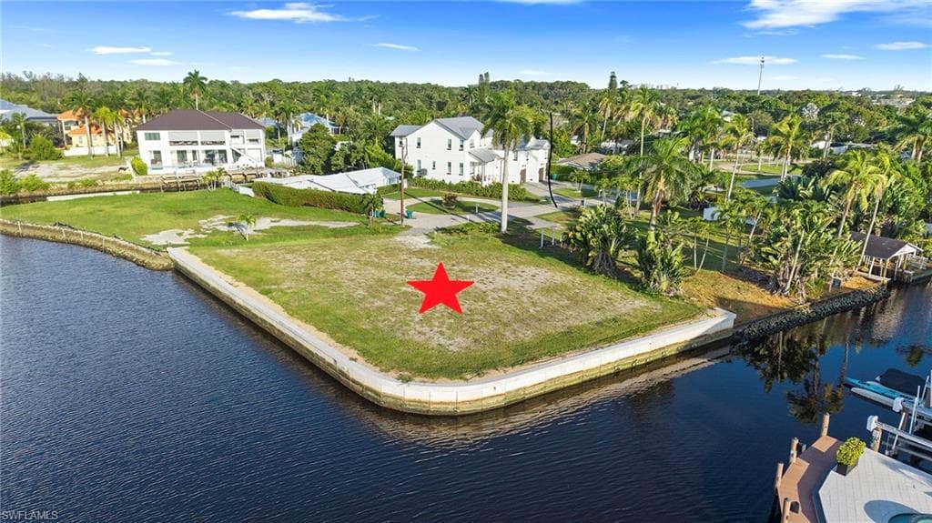 1100 Christopher CT NAPLES, FL 34104