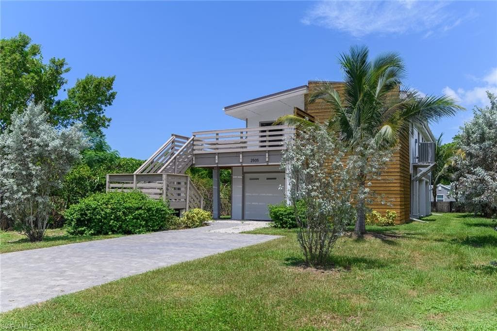 2505 Storter AVE NAPLES, FL 34112