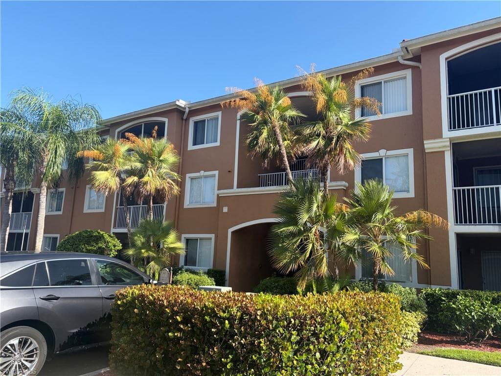 1835 Florida Club CIR 3307 NAPLES, FL 34112