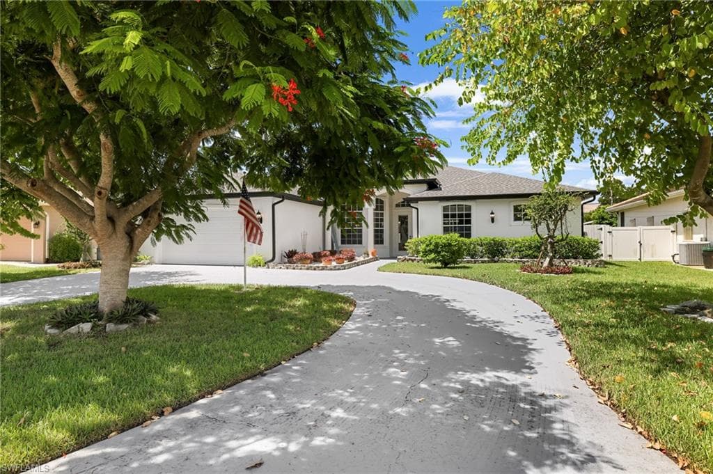 1819 SE 19th LN CAPE CORAL, FL 33990