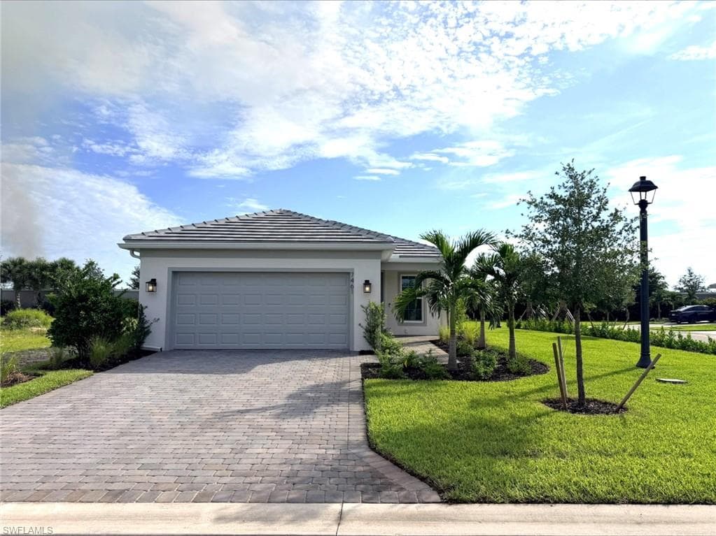 7461 Florida Elm CT NORTH FORT MYERS, FL 33917