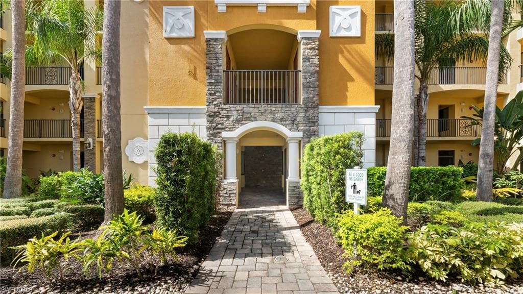9727 Acqua CT 444 NAPLES, FL 34113