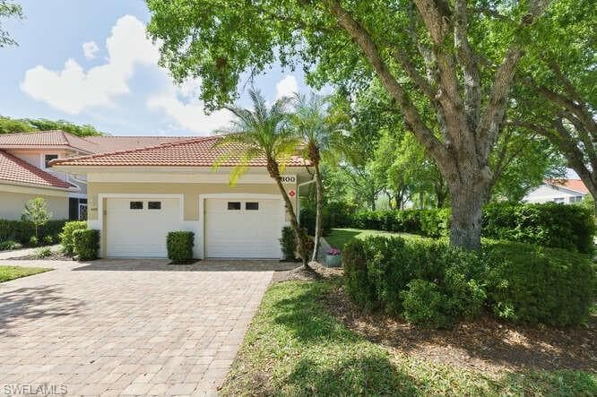 5300 Andover DR 202 NAPLES, FL 34110
